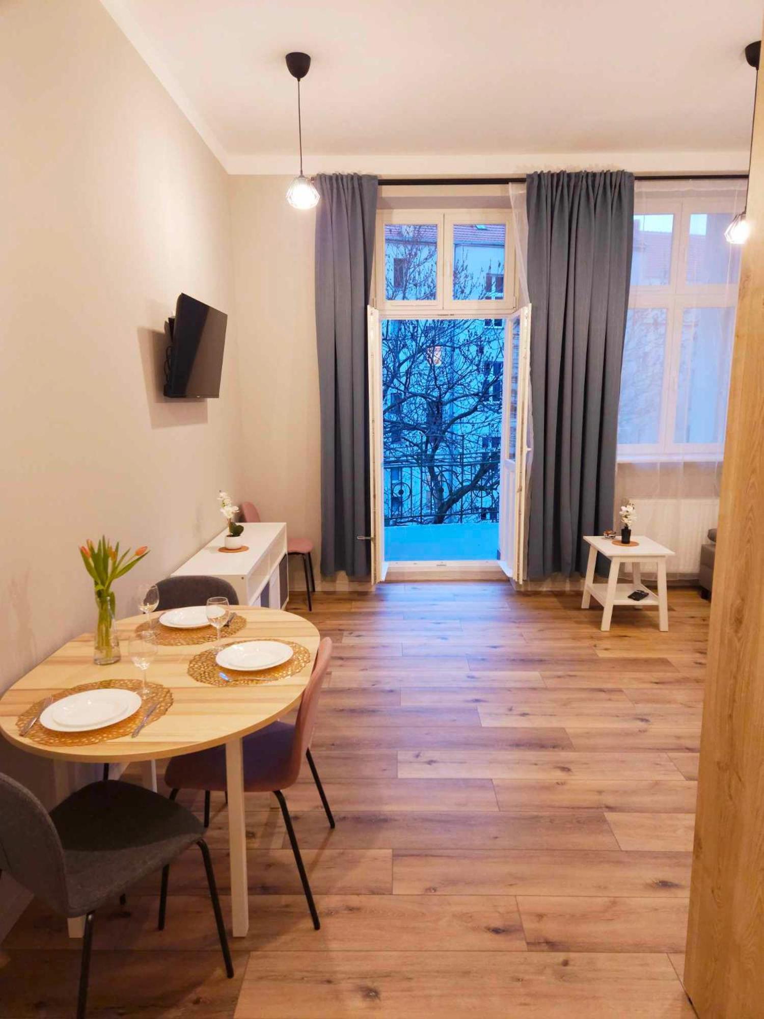 Justinrent 3 Appartement Legnica Buitenkant foto