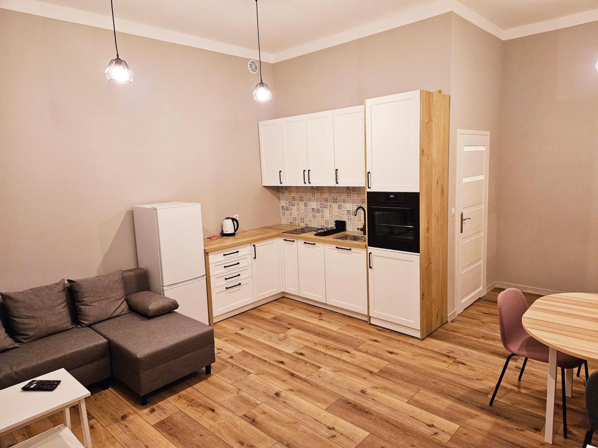Justinrent 3 Appartement Legnica Buitenkant foto