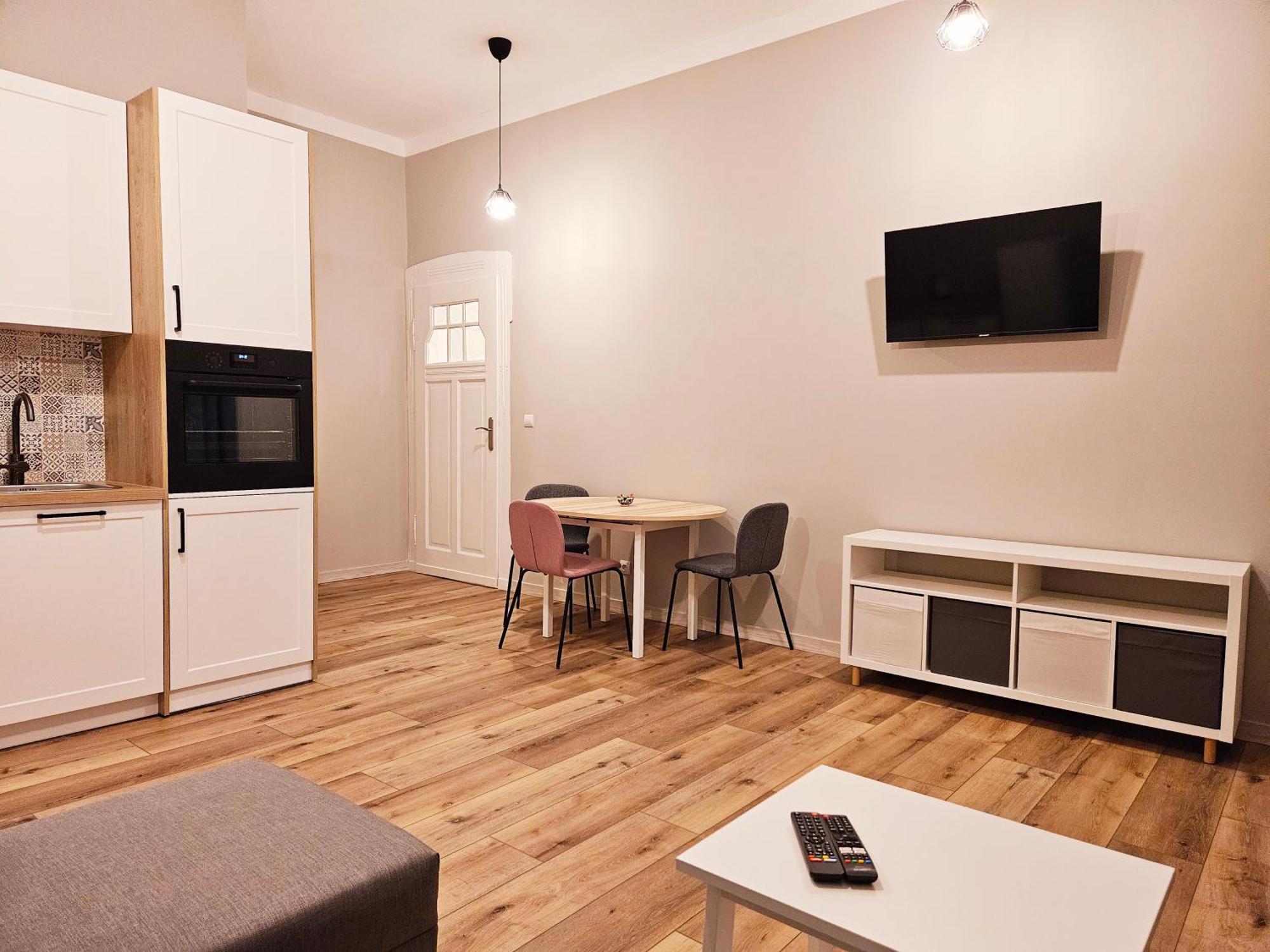 Justinrent 3 Appartement Legnica Buitenkant foto